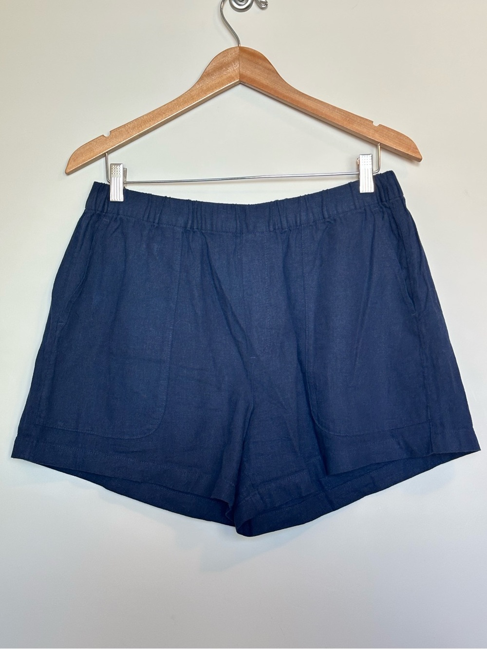Banana Republic Linen Blend Pull On Navy Women's Shorts - Picture 3 of 8